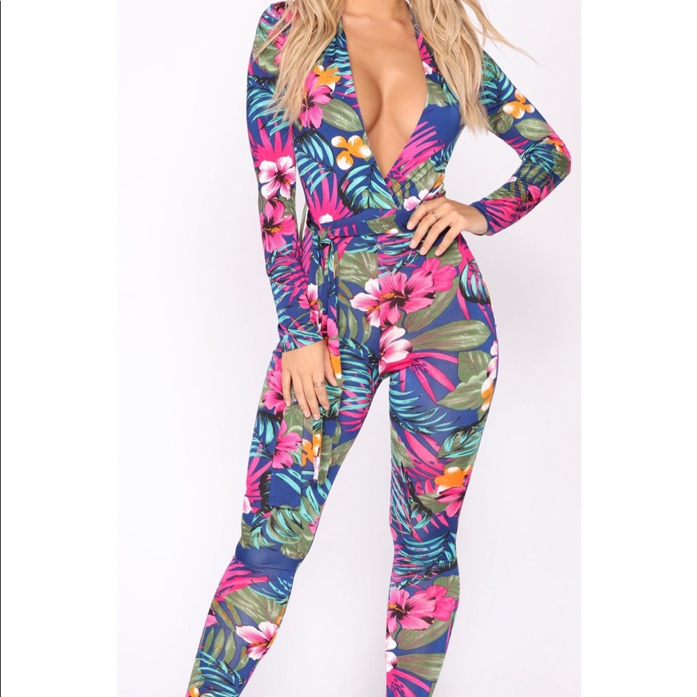 NWT FASHION NOVA JUMPSUIT